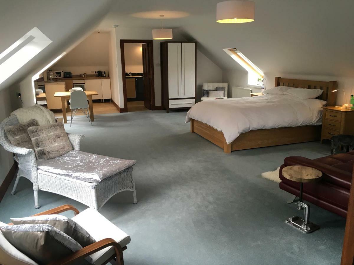 The Suite At Scarbuie Ballater Bagian luar foto